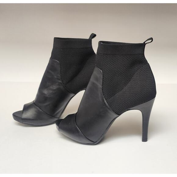 Vera Wang Skylark Stiletto High Heel Sock Ankle Boots Size 8.5M - Picture 3 of 9